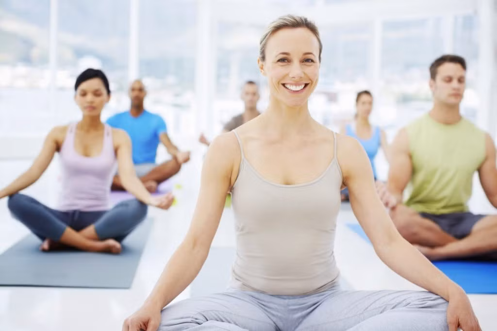 Một nghiên cứu ở Mỹ cho thấy rằng, Yoga có thể có lợi cho những người bị ung thư vú bằng cách giảm căng thẳng mệt mỏi và viêm.