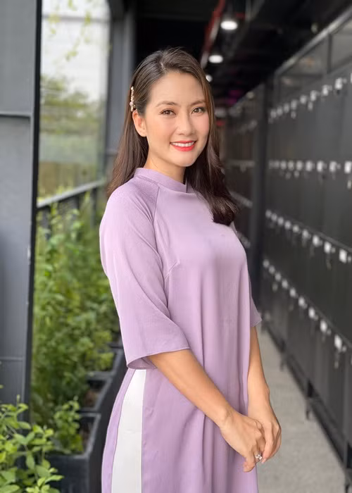 Duong tinh trac tro cua Ngoc Lan lam “ba moi” “Ban muon hen ho”