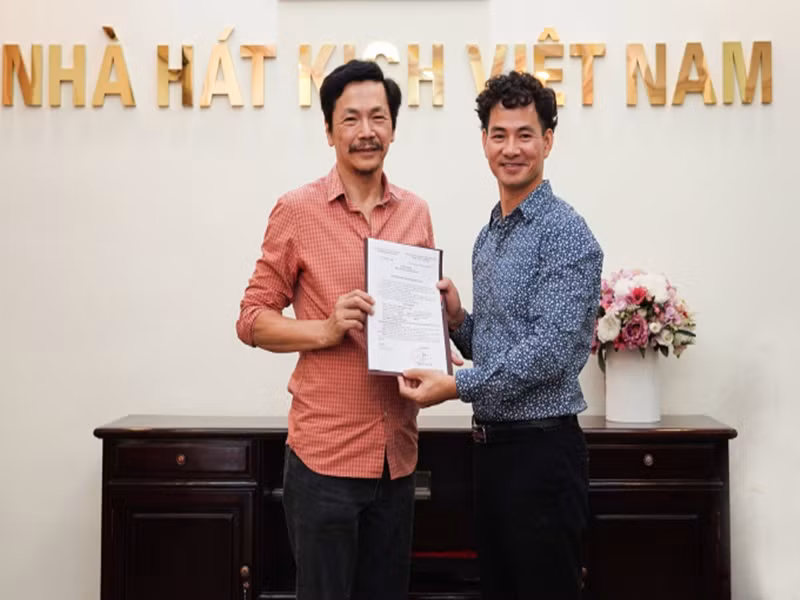 Sự nghiệp 40 năm của NSND Trung Anh trước khi nghỉ hưu Su nghiep 40 nam cua NSND Trung Anh truoc khi nghi huu