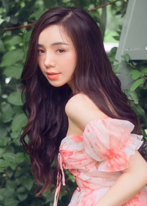 Khi biết được danh tính fan cuồng, Quỳnh Kool mong người này chấm dứt việc quấy rối nếu không sẽ nhờ đến pháp luật can thiệp. Trước sự phản ứng mạnh mẽ từ Quỳnh Kool, gia đình fan nữ gọi điện xin lỗi. Vì vậy, nữ diễn viên bỏ qua sự việc. Ảnh: FB Quỳnh Kool
