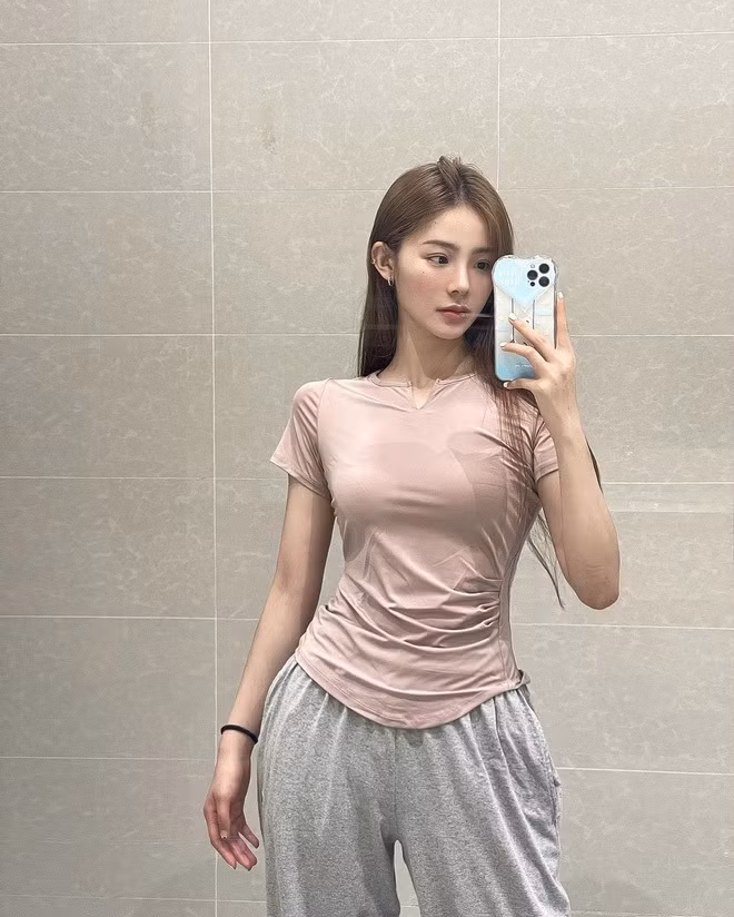 My nhan xinh dep noi danh nho dong the cho Luu Diec Phi-Hinh-7
