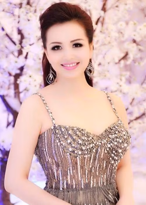 Dàn hoa hậu Việt kiến thức siêu đỉnh, lấy chồng đại gia Dan hoa hau Viet kien thuc sieu dinh, lay chong dai gia