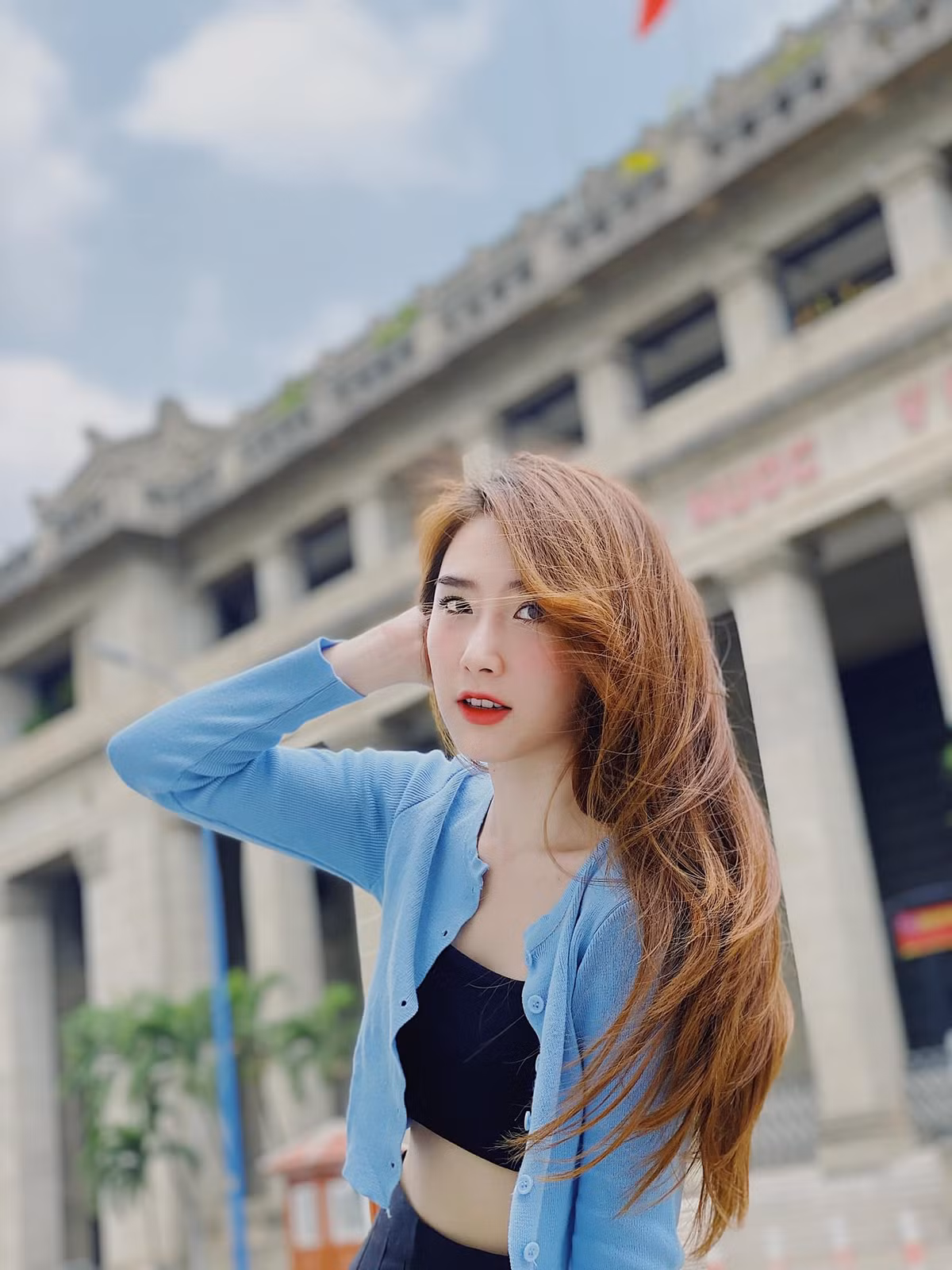 Trước khi trở thành bạn gái cầu thủ, Thanh Mèo là một trong những hot girl Sài thành có sức hút khá mạnh mẽ trên MXH.