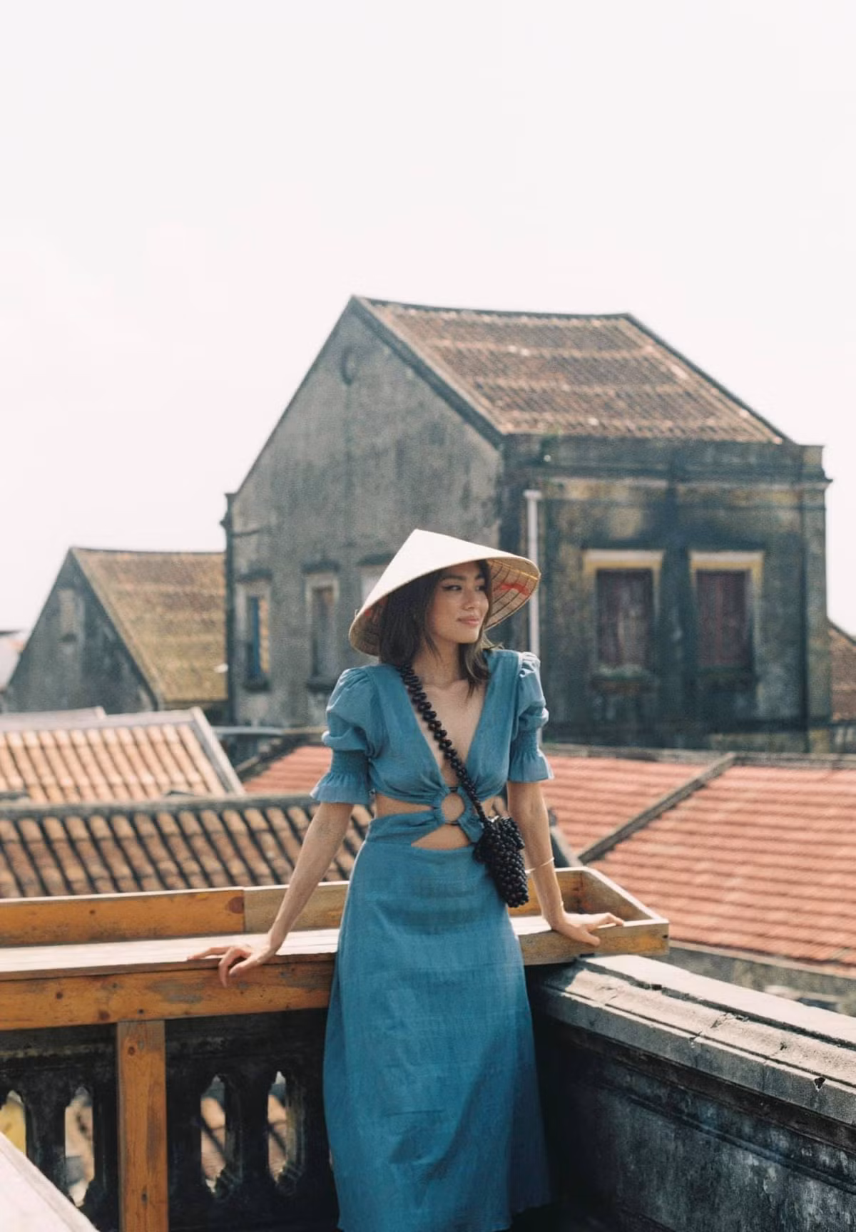Nhìn chung gương mặt của Thảo Nhi Lê được dân mạng đánh giá khá cao dù là mộc mạc, không qua lớp son phấn.