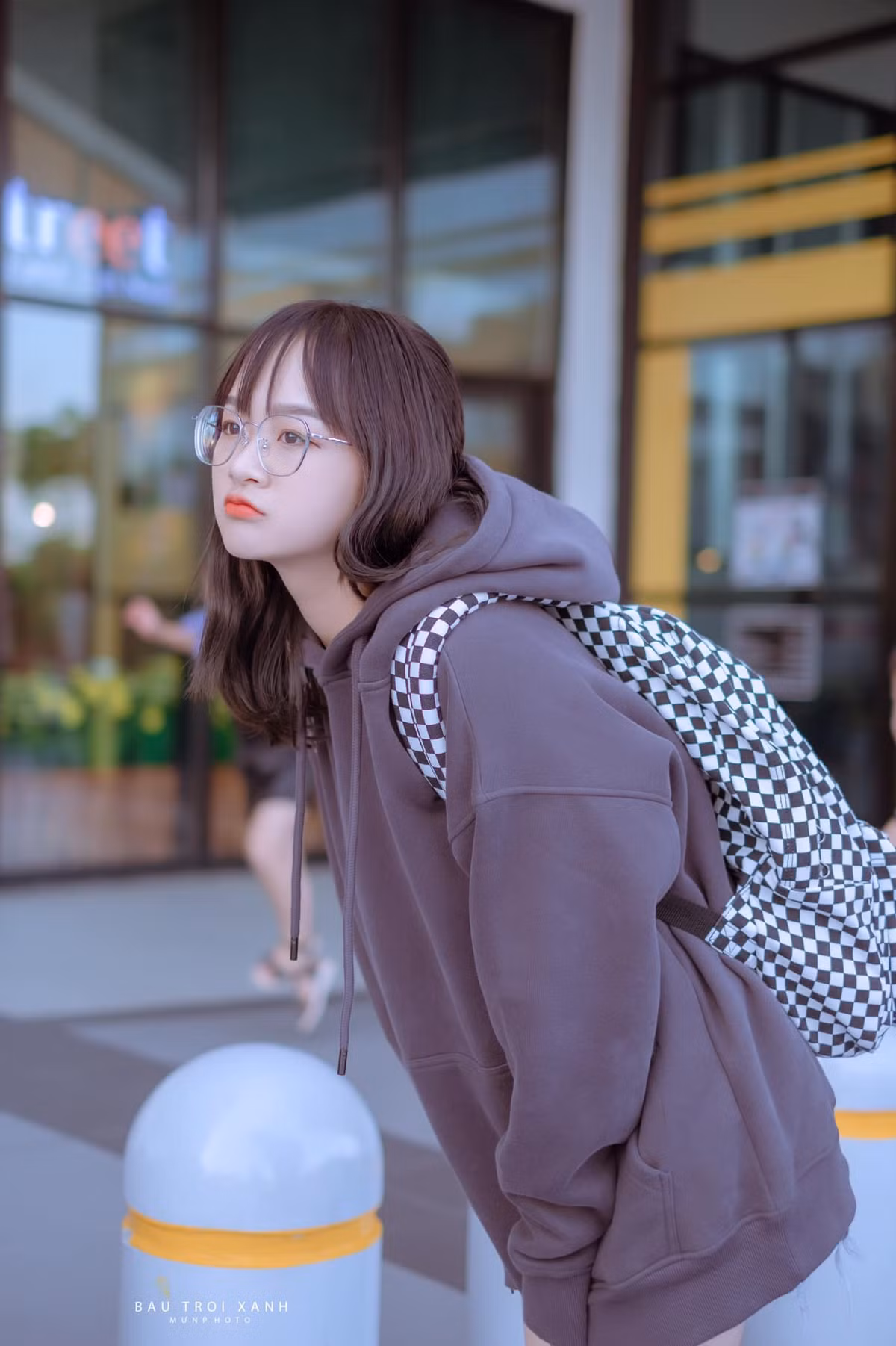 Hiện tại, không chỉ thực hiện những video tại bàn bi-a thật, Gấm Kami còn thường xuyên livestream chơi tựa game bi-a trên trang fanpage cá nhân để giao lưu cùng người hâm mộ. Ảnh: FBNV