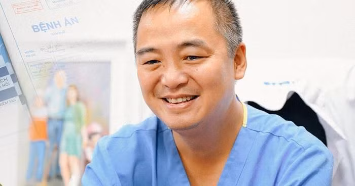  PGS.TS.BS. Nguyễn Lân Hiếu là bác sĩ đầu ngành về tim mạch. Hiện, ông là Giám đốc Bệnh viện Đại học Y Hà Nội. Việc phát triển hệ thống khám chữa bệnh từ xa, ông đã đưa bệnh viện trở thành một trong những cơ sở y tế tiên phong trong phát triển Telehealth ở Việt Nam.