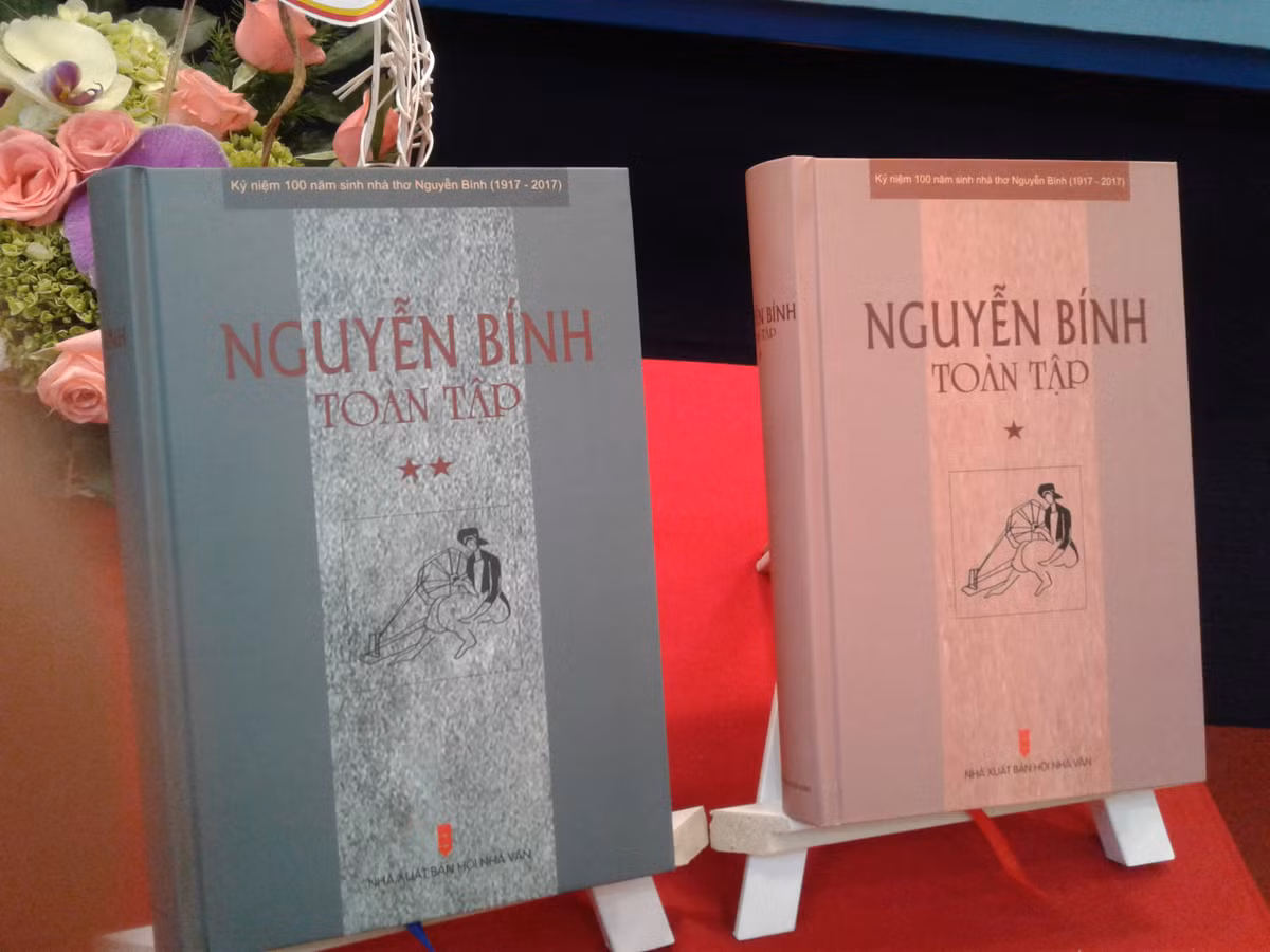 Do hoàn cảnh xa xôi cách trở, tin tức vợ con bặt vô âm tín, Nguyễn Bính đã có quan hệ thắm thiết với một nữ thư ký báo Trăm Hoa, nơi ông làm chủ bút, hồi 1956, tại Hà Nội. Hai người ăn ở như vợ chồng với đúng nghĩa khi sinh hạ được một con trai. Người vợ thứ ba này tên là Phạm Vân Thanh. 
