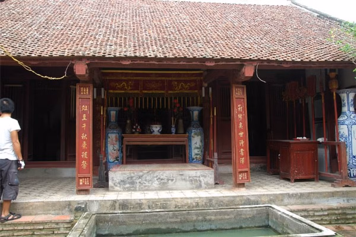 Hiện nay, ngôi mộ của Thám hoa Giang Văn Minh vẫn được họ tộc chăm chút cẩn thận tại xứ đồng Gò Đống - thôn Mông Phụ. Còn ngôi quán, nơi làm lễ an táng ông, được nhân dân địa phương gọi là quán Giang để ghi nhớ sự tích của vị sứ thần khảng khái đã làm vẻ vang cho đất nước.