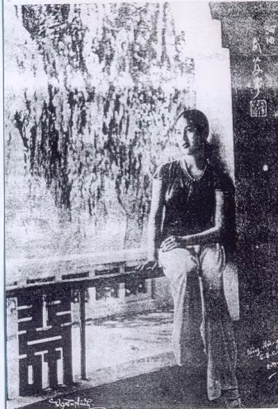Khi cựu hoàng Bảo Đại đi theo tình nhân và những cuộc vui, bà Mộng Điệp lấy con là niềm vui. Tuy nhiên, Bảo Sơn, người con bà Mộng Điệp yêu quý và tự hào nhất khi tốt nghiệp các trường mũi nhọn kỹ thuật của Pháp lại bị tai nạn mất năm 1987, khi mới ngoài 30 tuổi. Con gái Phương Thảo thì bị bệnh tim, suýt chết nhiều lần.