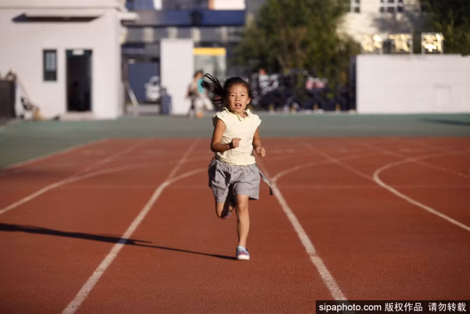 Em cho biết, ban đầu mọi chuyện rất khó khăn và em cảm thấy cực kỳ mệt mỏi sau mỗi buổi tập.