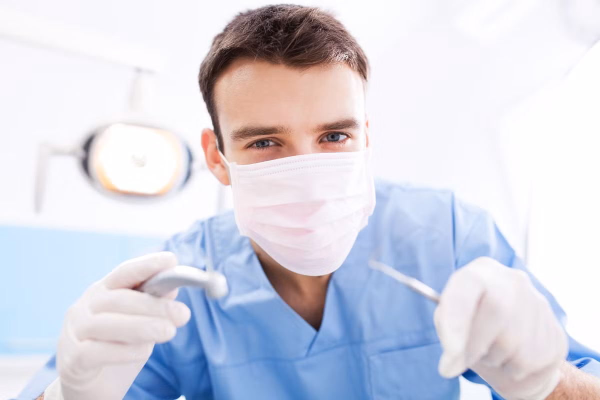 Một trong những người đầu tiên có khả năng nhận ra bạn đang mang thai chính là nha sĩ của bạn.