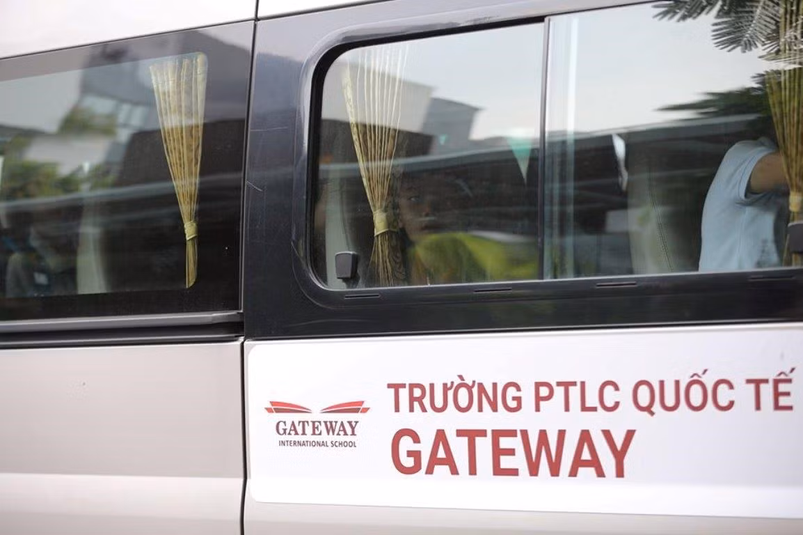 Hoc sinh truong Gateway tu vong: Ly do gi khien cong an gia han dieu tra?