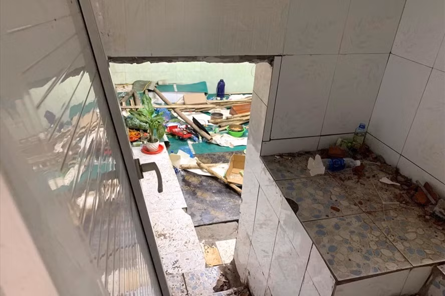 Cơ quan chức năng vẫn đang phân loại các loại đối tượng để xác định người có vai trò cầm đầu. (Ảnh: Lao Động).