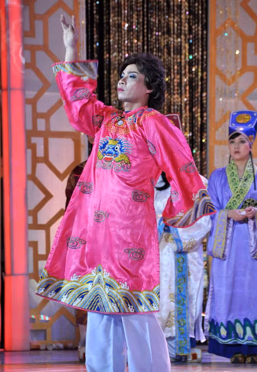 Táo quân dừng phát song, fan tiếc nuối những bộ đồ của cô Đẩu - Hình 9 Tao quan dung phat song, fan tiec nuoi nhung bo do cua co Dau-Hinh-9