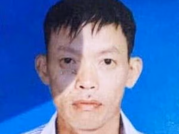  "Con rể hờ" sát hại bố và anh trai vợ: Năm 2009, Hoàng Văn Sắt (SN 1973, trú tại huyện Thủy Nguyên, Hải Phòng) sống chung với chị Nông Thị H. (SN 1983, trú tại khu 10, phường Thanh Sơn, TP Uông Bí, tỉnh Quảng Ninh), không đăng ký kết hôn và sinh được một con gái. Đầu năm 2018, hai người đã chia tay. Sau đó chị H. có bạn trai mới.