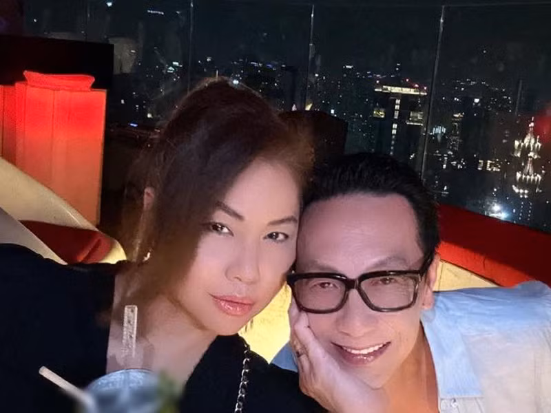 Minh Tuyết kết hôn với doanh nhân Diệp Nghi Keith năm 2000.