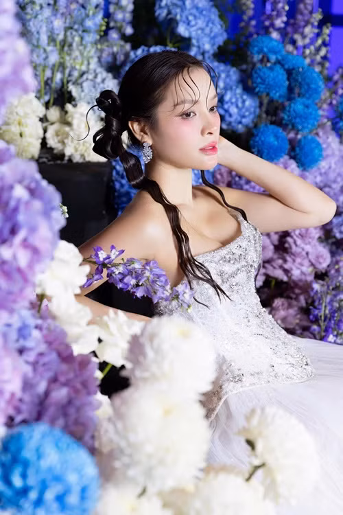 Phong cách thời trang của Phương Trinh Jolie khá đa dạng khi mang bầu lần 3.