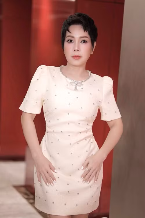Vợ chồng Việt Hương - Hoài Phương cũng là sao Việt ủng hộ cho người dân vùng lũ. Cặp đôi hiện tại đóng góp 200 triệu. Ảnh: FB Việt Hương.