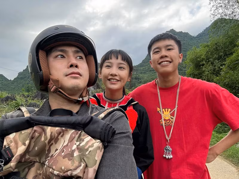 Vương Anh Ole gây chú ý với vai diễn Thái - chàng trai theo đuổi Pu giống Chải trong Đi giữa trời rực rỡ. Ảnh: FB Vương Anh Ole.