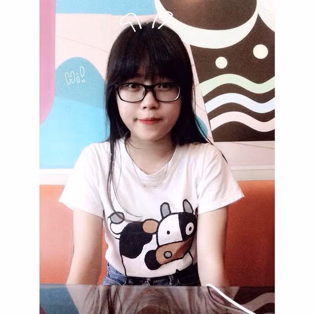 Thuỷ Tiên cũng từng cho biết đã phải chật vật chạy bàn từ quán này đến quán khác để kiếm tiền vì lúc này nữ streamer vẫn chưa có thu nhập từ game.
