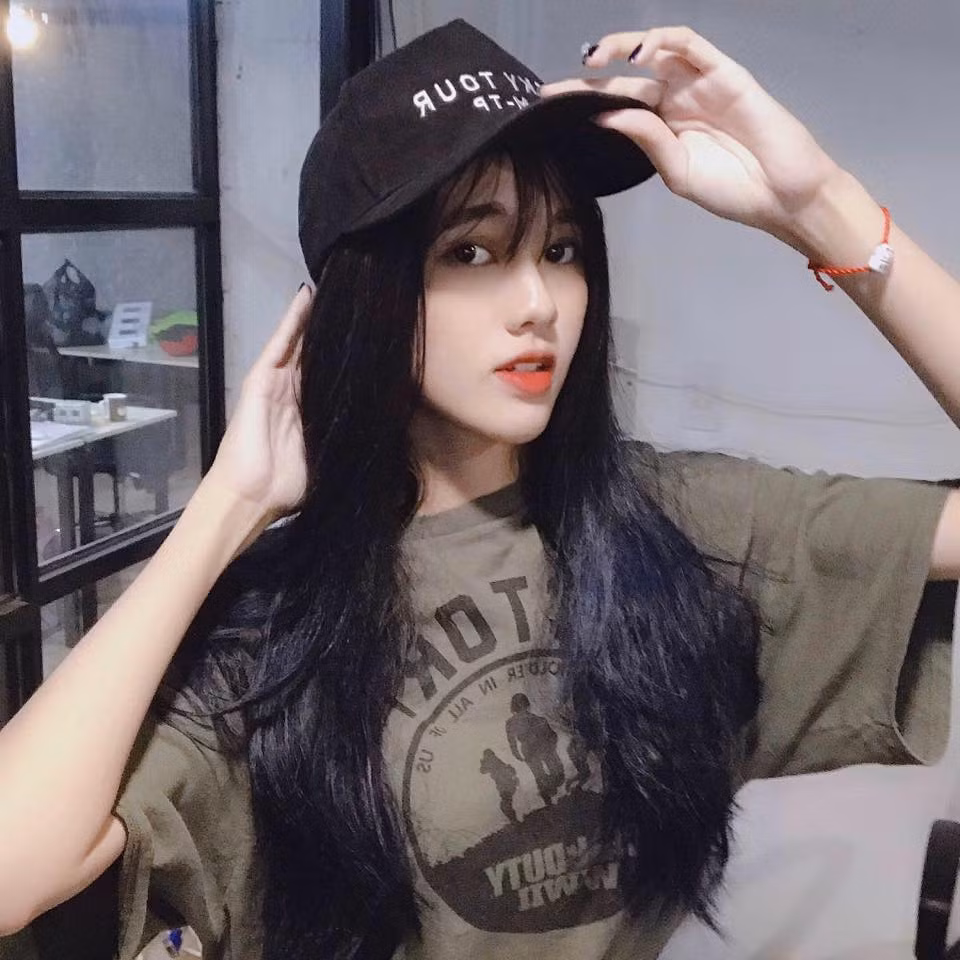 Gái xinh làng game Việt sở hữu nhan sắc xinh đẹp cùng thân hình nóng bỏng giúp cô nàng thu hút lượng fan đông đảo.