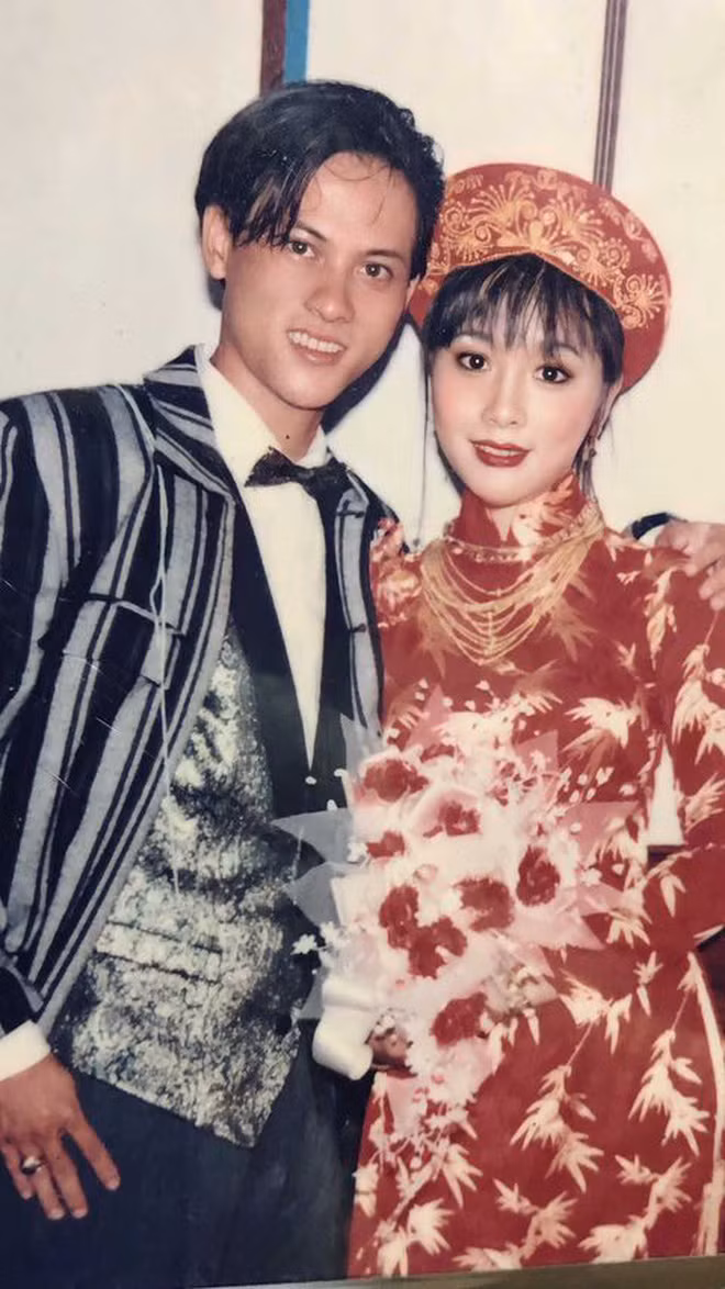 Nếu thời gian đảo ngược quá khứ và hiện tại, bố mẹ của nữ dân mạng tên Minh Anh này chắc chắn sẽ là những gương mặt đình đám, cực kì hút follow.