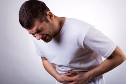 Một số triệu chứng của ung thư đại tràng như viêm loét dạ dày, hội chứng ruột kích thích...có thể bị lơ là vì nghĩ là không có gì đặc biệt.