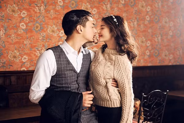 Sẽ là sai lầm nếu phụ nữ lấy tấm chồng làm thước đo hạnh phúc Se la sai lam neu phu nu lay tam chong lam thuoc do hanh phuc