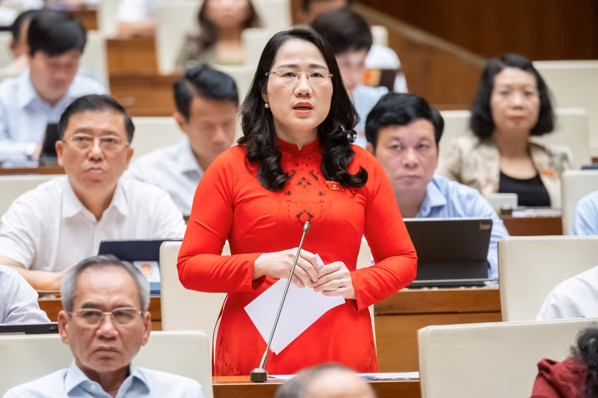 ĐBQH: “Thắt lưng buộc bụng” vẫn phải đóng thuế thu nhập cá nhân DBQH: “That lung buoc bung” van phai dong thue thu nhap ca nhan