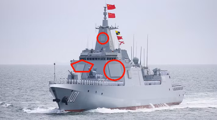 Hệ thống trinh sát chính của Type 055 là một phiên bản mới của radar mạng pha chủ động H/LJG-346 hay còn có tên gọi Type 346B, hoạt động trên 2 băng tần S và C. Ngoài ra, trong thiết kế còn có radar H/LJG-347B, hoạt động trên băng tần X, bố trí trên 4 mặt của đài chỉ huy, giống như hệ thống Aegis của Mỹ. Ảnh: Radar trên tàu Nam Xương (khoanh vùng màu đỏ) - Nguồn: PLAN