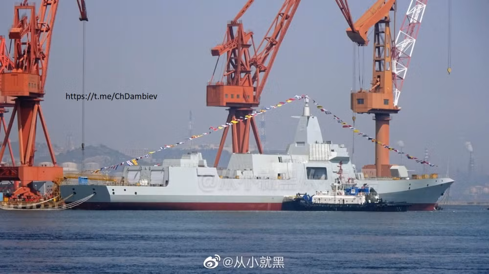 Hoặc cũng có thể Trung Quốc sẽ ra mắt một kế hoạch tham vọng hơn về loại tàu khu trục, thậm chí là tuần dương hạm với khả năng mang nhiều tên lửa hơn, radar tốt hơn.
