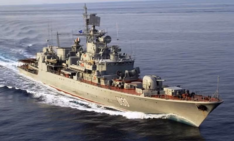 Có lẽ trong vài năm tới, Ukraine, nơi mà đã từng chế tạo được vô số tàu chiến cỡ lớn thậm chí cả tàu sân bay, sẽ chỉ còn có thể dựa vào những tàu tuần tra cao tốc cỡ nhỏ để thực hiện những nhiệm vụ trên biển của mình. Ảnh: Chiếc khu trục hạm săn ngầm độc nhất của Hải quân Ukraine.