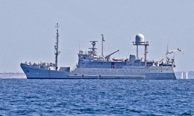 Ukraine vừa qua đã tiến hành giai đoạn thứ hai của cuộc thử nghiệm cấp nhà nước đối với tàu trinh sát hạng trung Laguna mới nhất cho Hải quân nước này do họ tự đóng mới, cuộc thử nghiệm được diễn ra tại Biển Đen. Ảnh: Tàu trinh sát hạng trung Laguna trong chuyến thử nghiệm.