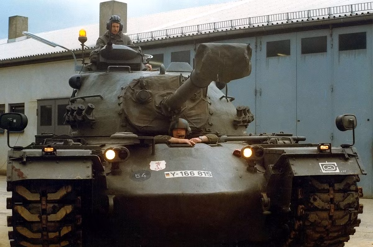 Mẫu xe tăng M60 Patton phát triển được dựa trên nguyên mẫu chiếc xe tăng M48 Patton được đưa vào trang bị đầu những năm 1950. Khi mới ra đời, M48 là mẫu MBT hiện đại, có nhiều công nghệ mang tính đột phá. Ảnh: Xe tăng M48 Patton - Nguồn: Wikipedia.
