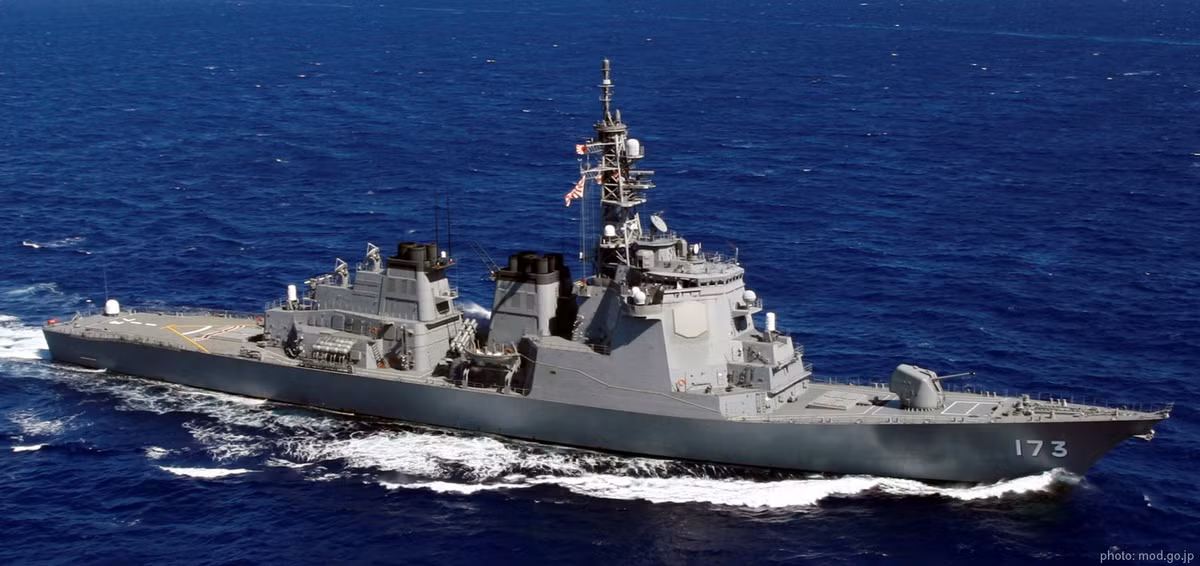 Đối với JMSDF, vai trò phòng thủ tên lửa đạn đạo được giao cho 4 tàu khu trục lớp Kongo và 2 tàu khu trục lớp Atago, trang bị hệ thống chiến đấu Aegis hiện có trong trang bị và bổ sung thêm các tàu khu trục Aegis cải tiến thế hệ tiếp theo lớp Maya. Ảnh: Tàu khu trục JS Kongo (DDG 173) - Nguồn: Seaforces