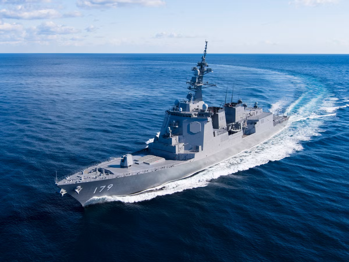 Sắp tới JMSDF sẽ đưa vào 2 tàu khu trục lớp Maya, tàu khu trục lớp Maya được tích hợp 96 ống phóng thẳng đứng tiêu chuẩn Mk 41, đây cũng là trang bị cơ bản của các tàu chiến đấu Aegis của Hải quân Mỹ. Ảnh: Tàu khu trục lớp Maya - Nguồn: Seaforces