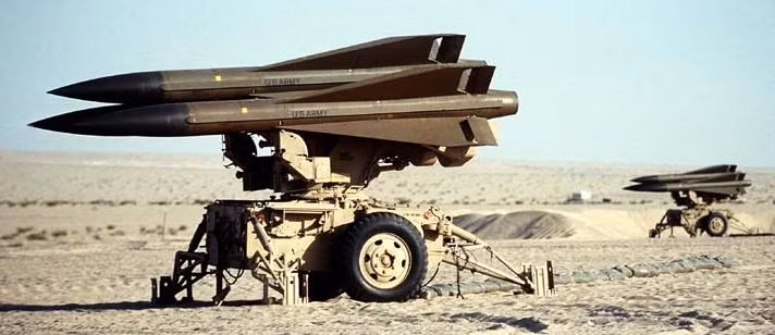 Một trong những lĩnh vực quan trọng nhất mà Iran cần củng cố, để giúp tăng cường khả năng phòng thủ của nước này đó chính là phòng không và phòng thủ tên lửa. Iran hiện đang yếu về lĩnh vực này vì một số lý do sau: