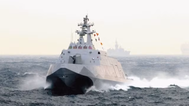 Trong thời chiến, tàu có thể nhanh chóng chuyển đổi thành các tàu tên lửa, khi được trang bị 8 bệ phóng tên lửa chống hạm Hùng Phong II và 8 bệ phóng tên lửa Hùng Phong III, bổ sung cho đội tàu tên lửa Tuojiang RoCN. Khi chuyển đổi tàu tuần tra thành tàu chiến đấu mặt nước, RoCN sẽ chịu trách nhiệm lắp đặt các hệ thống tên lửa cũng như đảm bảo thủy thủ được đào tạo để vận hành vũ khí.