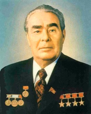 Chính vì điều này mà dưới thời lãnh đạo của Khrushchev, Liên Xô chưa bao giờ phát triển tàu sân bay; chỉ đến thời kỳ của nhà lãnh đạo Brezhnev, Liên Xô mới thực sự bắt đầu phát triển các tàu có thể chở máy bay trên tàu sân bay. Ảnh: Nhà lãnh đạo Liên Xô Brezhnev - Nguồn: Wikipedia