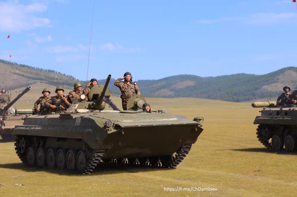 Xe chiến đấu bộ binh BMP-1 của lữ đoàn. Ảnh: dambiev