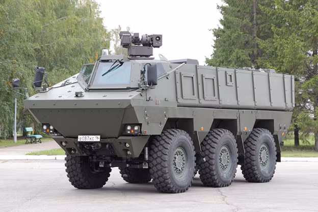 Cuối cùng là biến thể Typhoon MRAP do công ty sản xuất ô tô Kamaz phát triển. Xe được thiết kế để hoạt động tốt trong nhiều môi trường từ thành thị đến nông thôn, miền núi. Xe được trang bị hệ thống điều hòa nhiệt độ tạo cảm giác thoải mái cho binh sĩ bên trong. Xe được trang bị một Moldun vũ khí tự động bao gồm súng máy PKT 7.62mm, súng máy 12.7mm và súng phóng lựu AGS-30. Moldun vũ khí ( và cơ số đạn ) có trọng lượng từ 150-170kg.