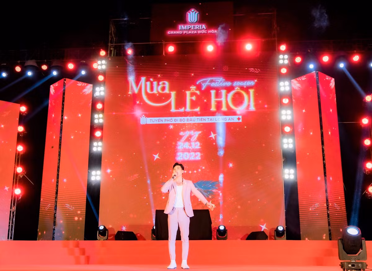 Cuong nhiet trong dai nhac hoi Giang sinh tren tuyen pho Imperia Grand Plaza Duc Hoa-Hinh-7