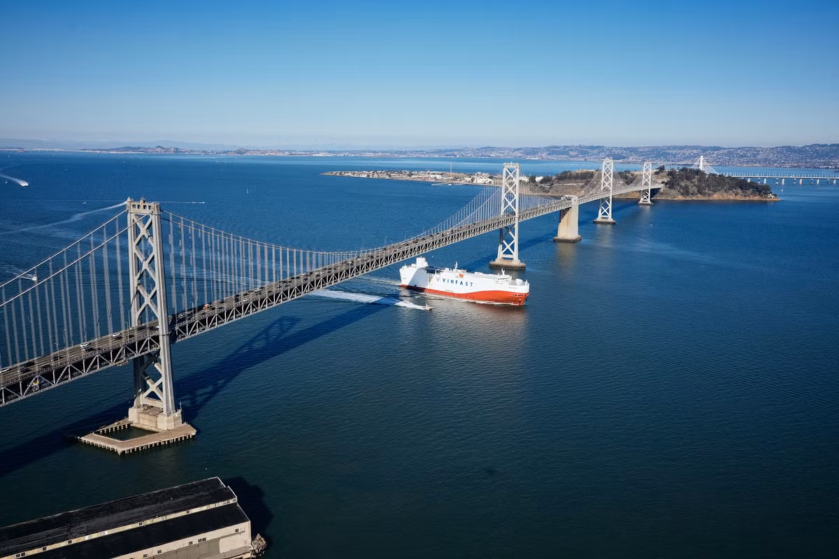 Lo xe dau tien cap cang California - VinFast nhan giay phep ban hang tai My-Hinh-9