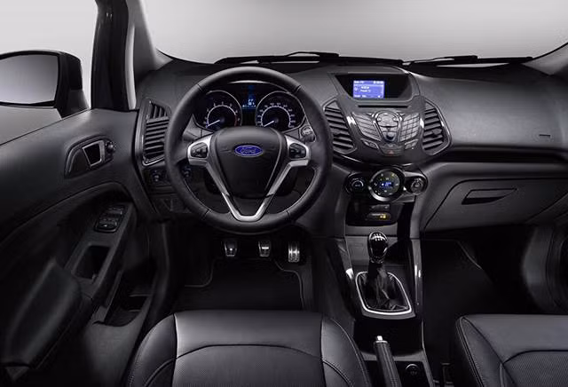Ford EcoSport moi nhieu cai tien, loai bo lop du phong-Hinh-2
