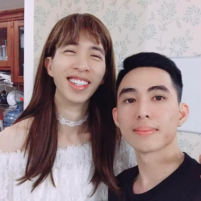 2. Thành viên của hội Tứ hoàng streamer Việt, ViruSs vẫn luôn biết cách chiều lòng fan.