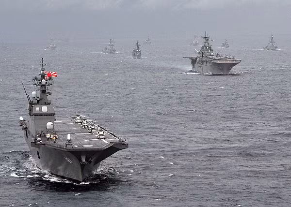 Về mặt khoa học kỹ thuật, Nhật Bản đang nắm trong tay rất nhiều công nghệ hiện đại, bao gồm cả công nghệ hạt nhân. Nước này hoàn toàn đủ kinh phí và nhân lực để tự xây dựng cho mình một lực lượng hải quân và không quân hiện đại không kém gì các cường quốc quân sự trên thế giới. Nếu như được "cởi trói", họ hoàn toàn có thể thực hiện điều đó chỉ trong một vài năm. Nguồn ảnh: Newwars.