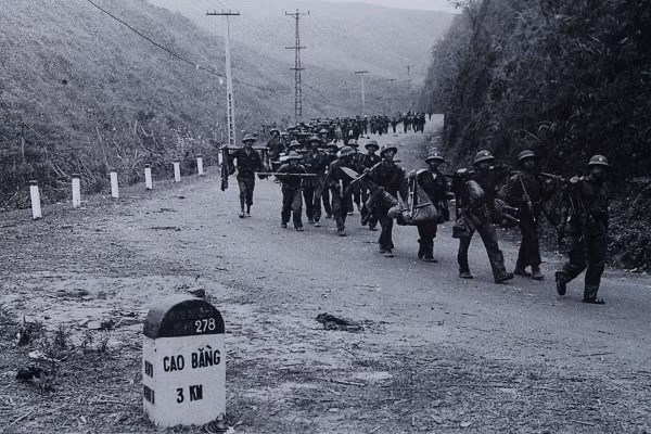Bộ đội ta tiến vào Cao Bằng, ảnh chụp ngày 25/2/1979, khoảng 1 tuần sau khi cuộc chiến nổ ra. Nguồn ảnh: Infonet.