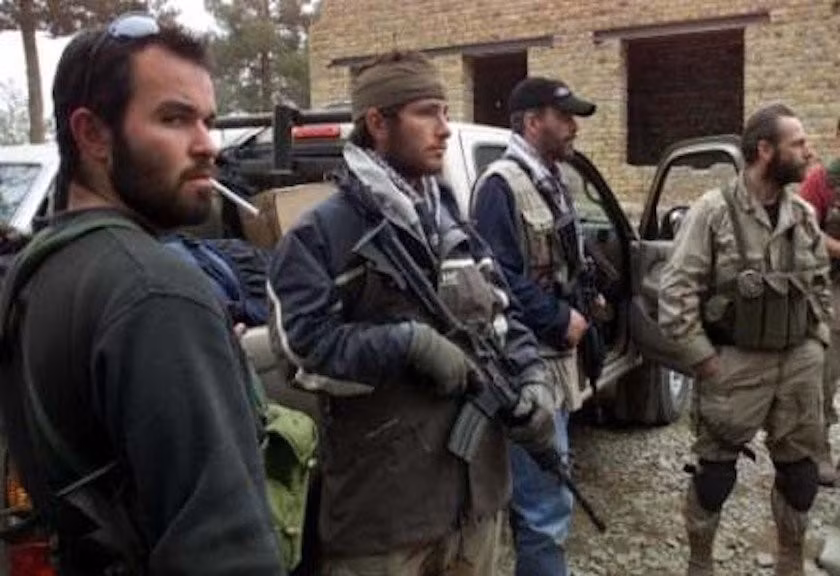 Delta Force trải qua khá nhiều thay đổi về tên gọi trong quá trình hoạt động nhằm đảm bảo yếu tố bí mật. Yêu cầu về một đơn vị chống khủng bố tinh nhuệ được đề xuất nhiều lần trong những năm 1970. Delta được cho là hình thành vào cuối năm 1977 để đáp ứng yêu cầu đó. Ngày nay, Delta là một trong những đơn vị đặc nhiệm ưu tú nhất thế giới. Ảnh: Bộ Quốc phòng Mỹ