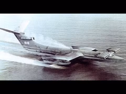 Và như một thói quen, con quái vật của người Liên Xô này cũng là một loại phương tiện có trọng tải cực lớn với trọng lượng rỗng lên tới 240 tấn, trọng lượng tối đa 544 tấn và sử dụng tới 10 động cơ VD-7 Turbojet. Nguồn ảnh: Worldnews.