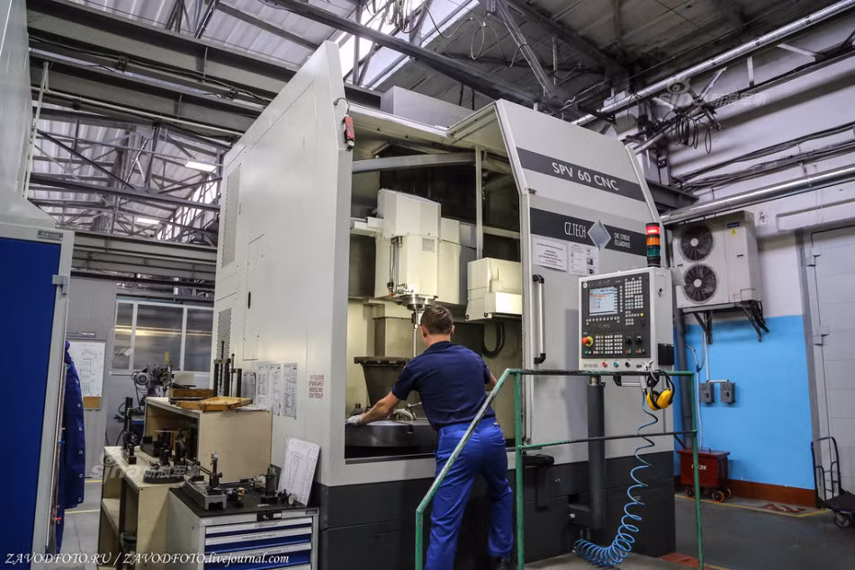 Hệ thống máy móc hiện đại luôn được đầu tư nâng cấp, đảm bảo điều kiện hoạt động tốt nhất cho nhà máy. Nguồn ảnh: ZAVODfoto.